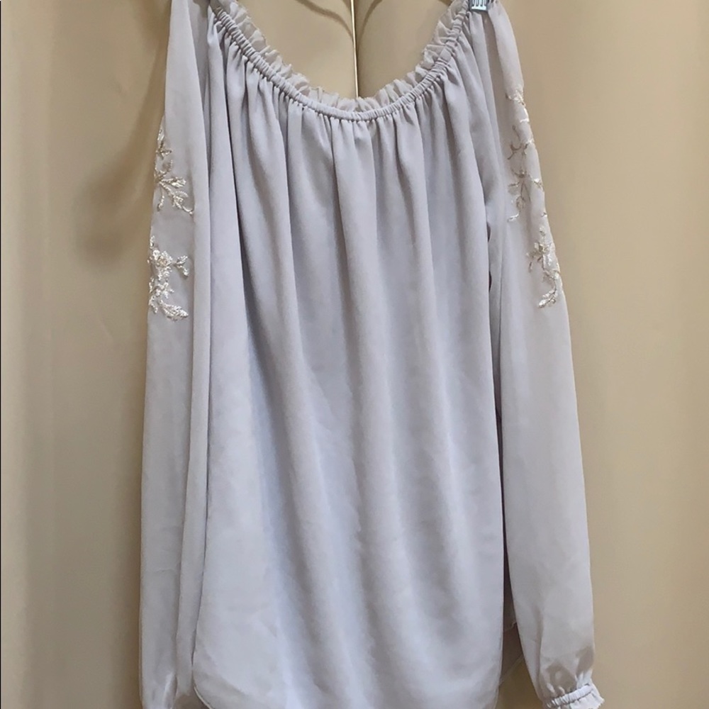 2 for $20 White House Black Market Blouse - Picture 4 of 4